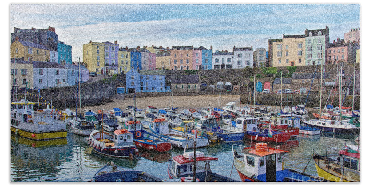 Tenby Bath Towel featuring the photograph Tenby Harbor Morning Colors by Jeremy Hayden