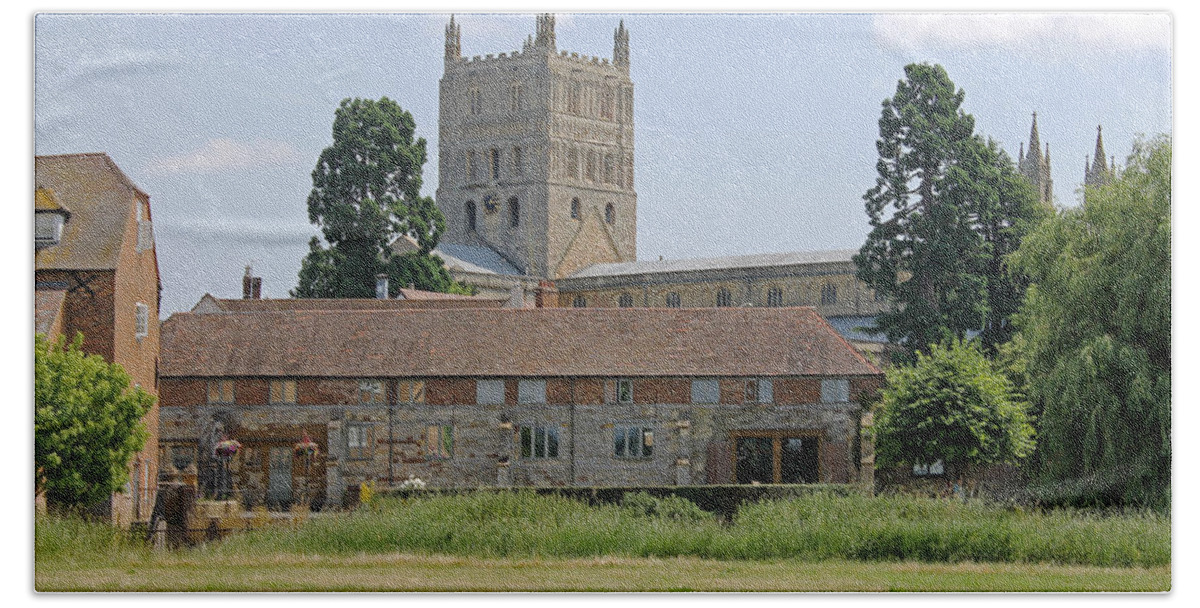 Tewkesbury Abbey Hand Towel featuring the photograph Tewkesbury Abbey by Tony Murtagh