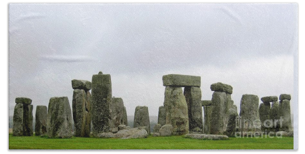 Stonehenge Bath Towel featuring the photograph The Circle by Denise Railey