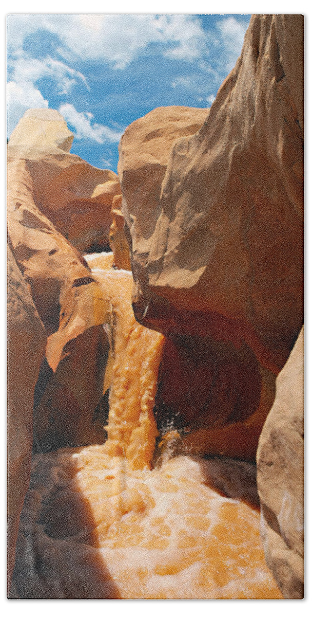 Slot Canyons Bath Towel featuring the photograph The Red Clay Faces of Willis Creek 2 by Joe Schofield