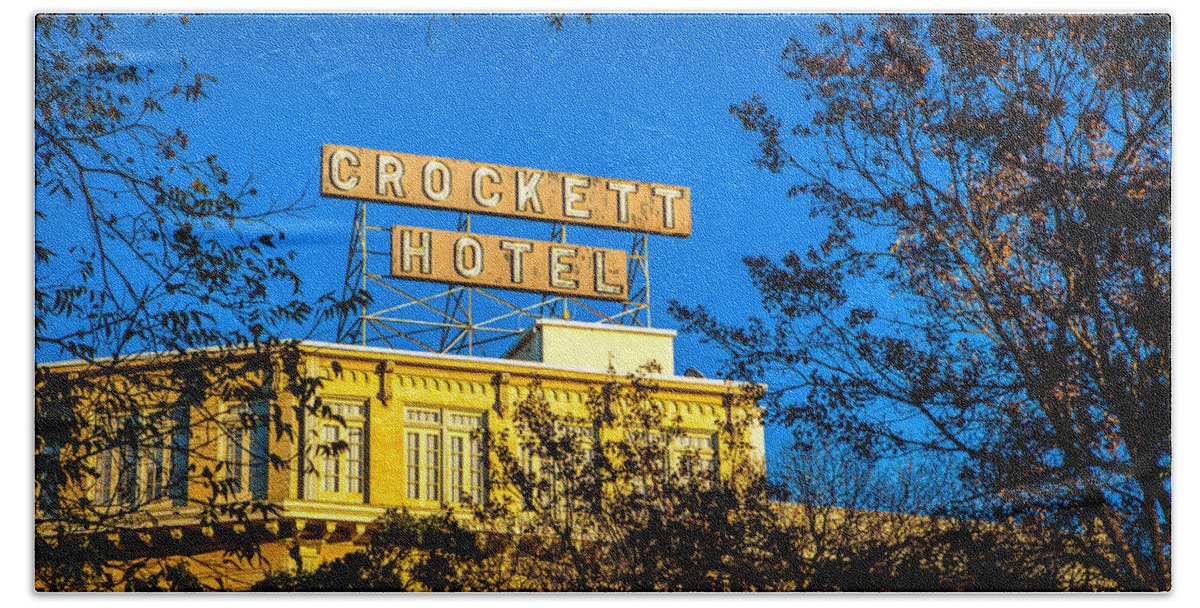 Alamo Hand Towel featuring the photograph The Crockett Hotel by Melinda Ledsome
