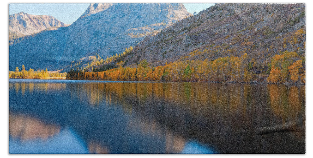 Nature Bath Towel featuring the photograph The Curves by Jonathan Nguyen