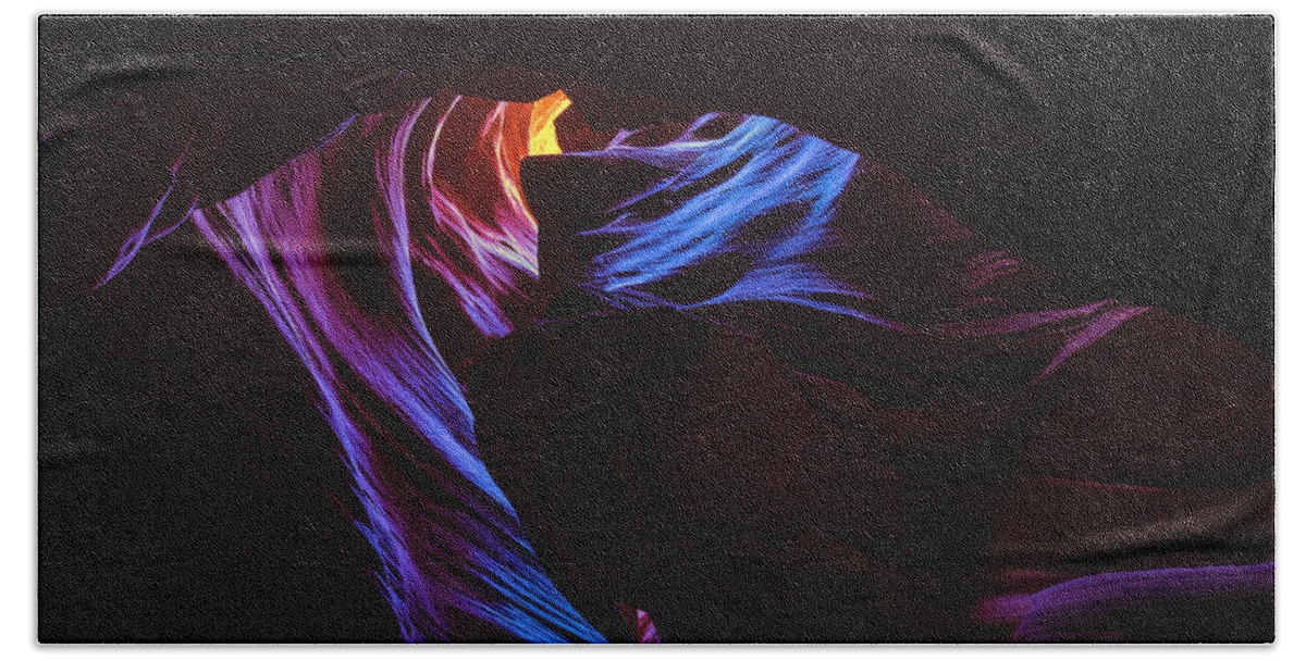 Antelope Canyon Bath Towel featuring the photograph The Edge of Darkness by Dustin LeFevre
