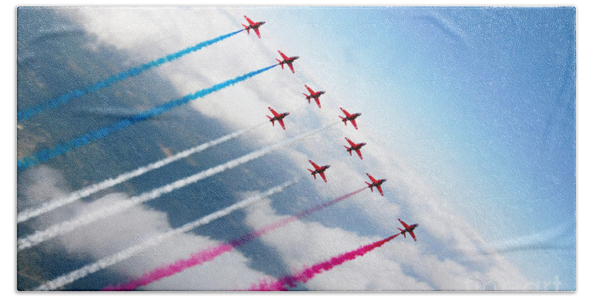 The Red Arrows Bath Towel featuring the digital art The RAF Red Arrows by Airpower Art