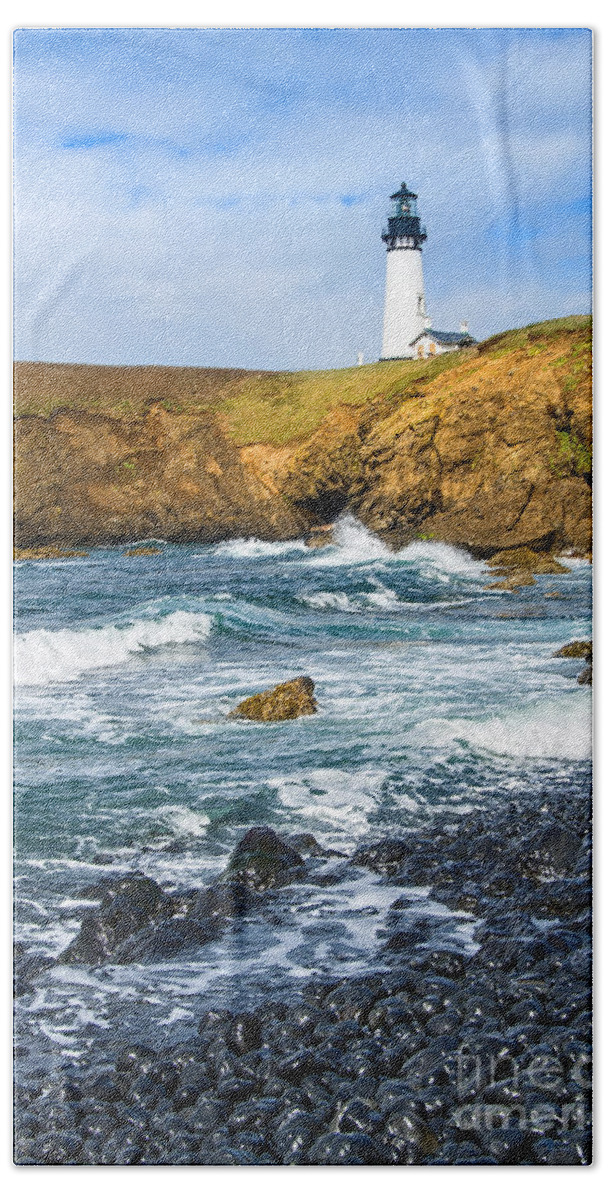 Yaquina Lighthouse Hand Towel featuring the photograph The Watcher - Yaquina Head Lighthouse on the Oregon Coast. by Jamie Pham