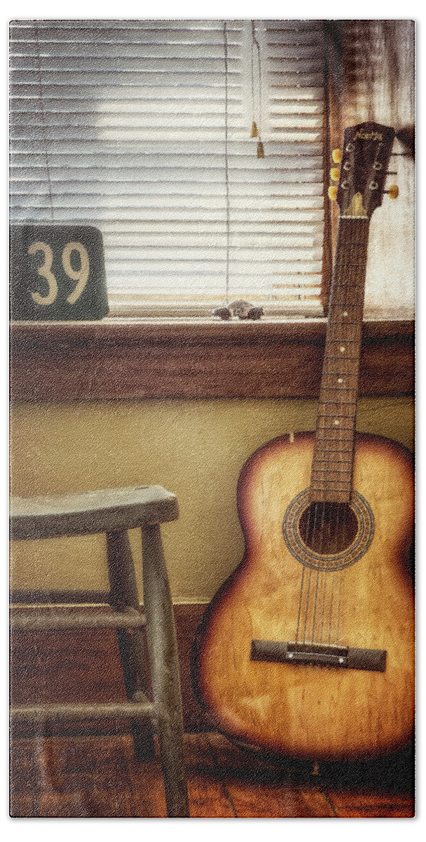 Guitar Hand Towel featuring the photograph This Old Guitar by Scott Norris