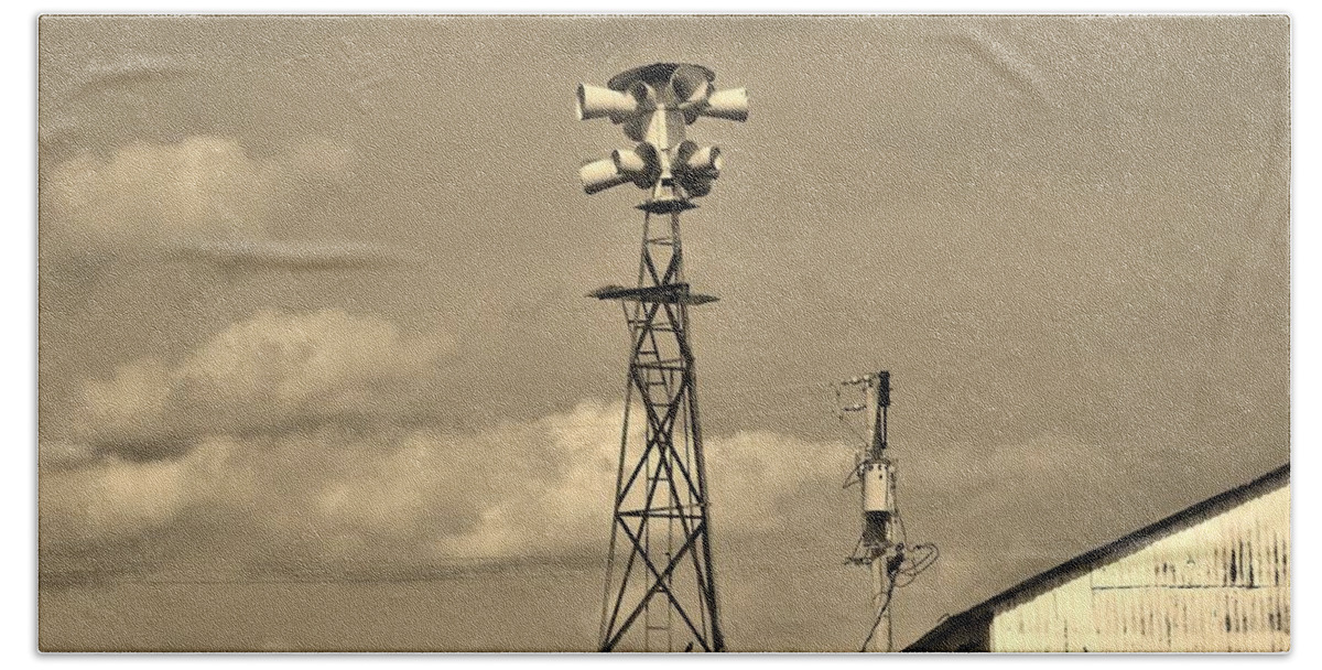 Picher Bath Towel featuring the photograph Tornado Siren in a Ghost Town by Ed Sweeney