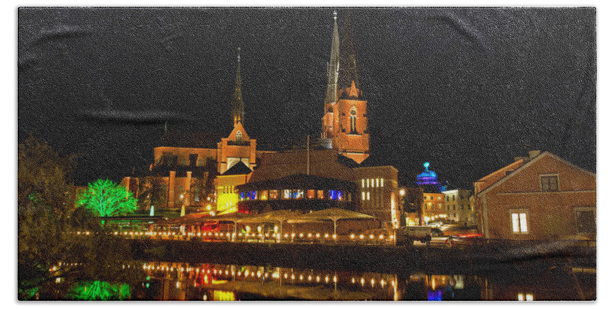 Uppsala Bath Towel featuring the photograph Uppsala by night by Torbjorn Swenelius
