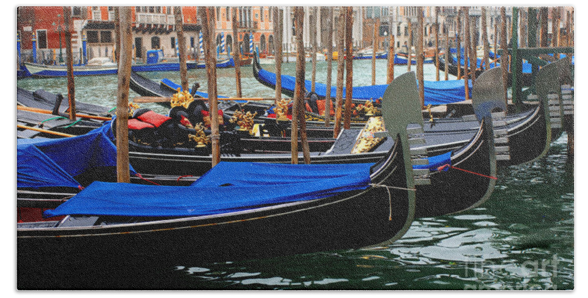  Italy Hand Towel featuring the photograph Venice Grand Canal 2 by Bob Christopher