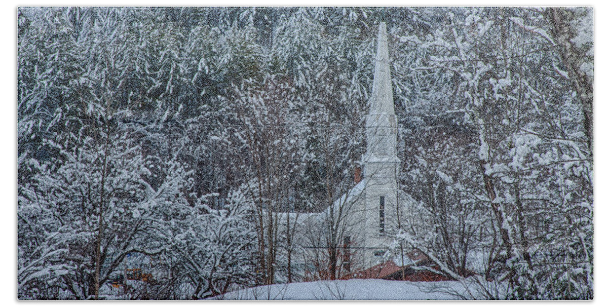 Church Steeple Bath Towel featuring the photograph Vermont church in snow by Jeff Folger