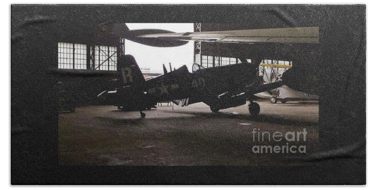 Vintage Airplane Hangar Silhouette Bath Towel featuring the photograph Vintage Planes Silhouette by Susan Garren