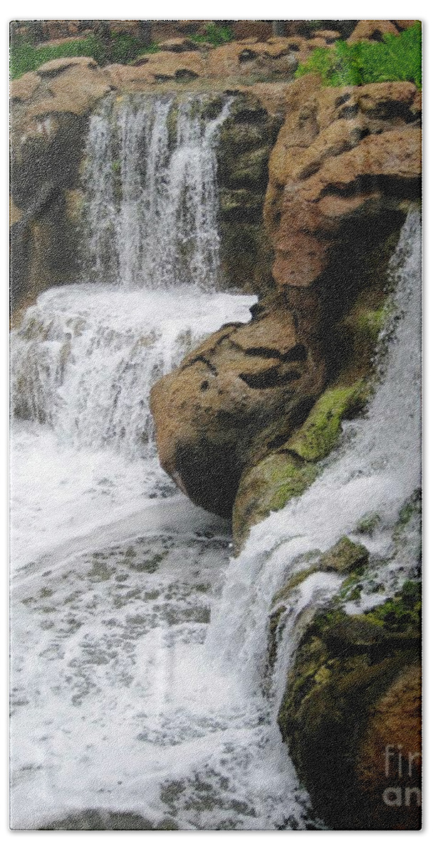 Water Bath Towel featuring the photograph Water Fall by Judy Palkimas