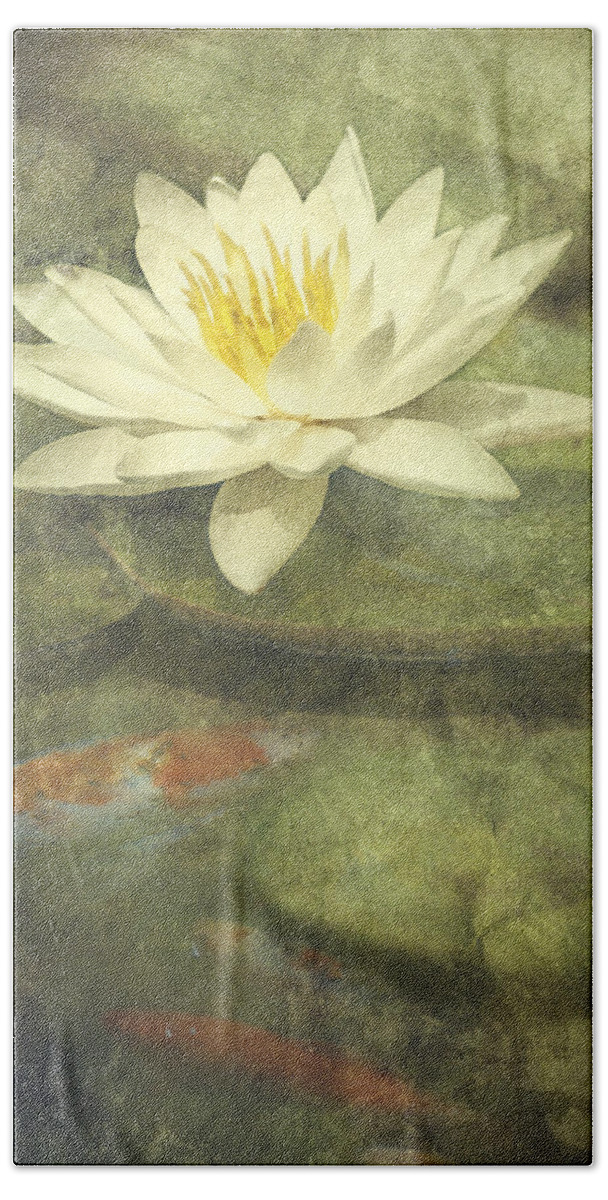 Water Lily Bath Towel featuring the photograph Water Lily by Scott Norris
