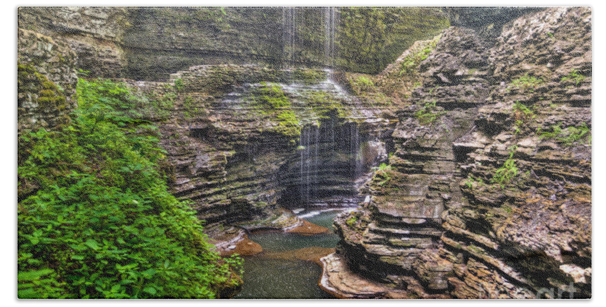 Watkins Glen Bath Towel featuring the photograph Rainbow Falls by Anthony Sacco