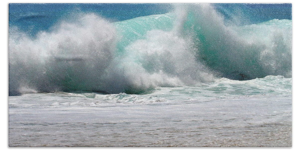 Water Hand Towel featuring the photograph Wave by Karon Melillo DeVega