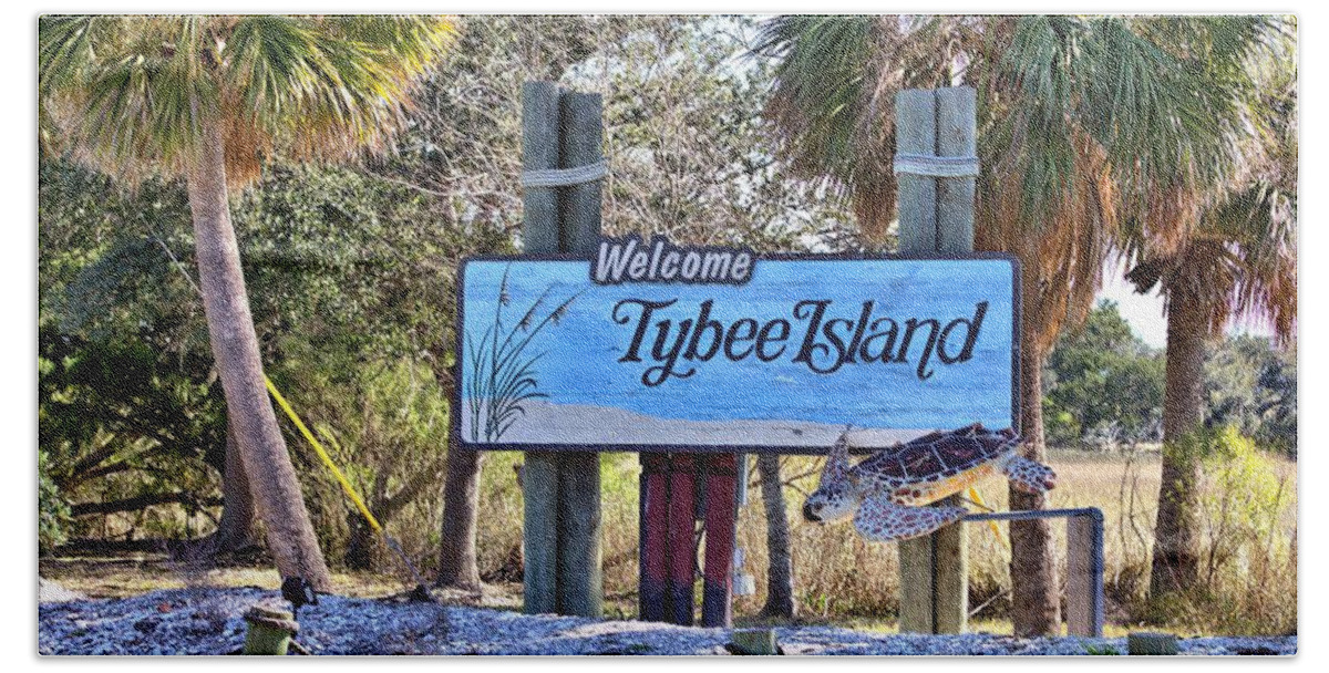 9562 Bath Towel featuring the photograph Welcome to Tybee by Gordon Elwell