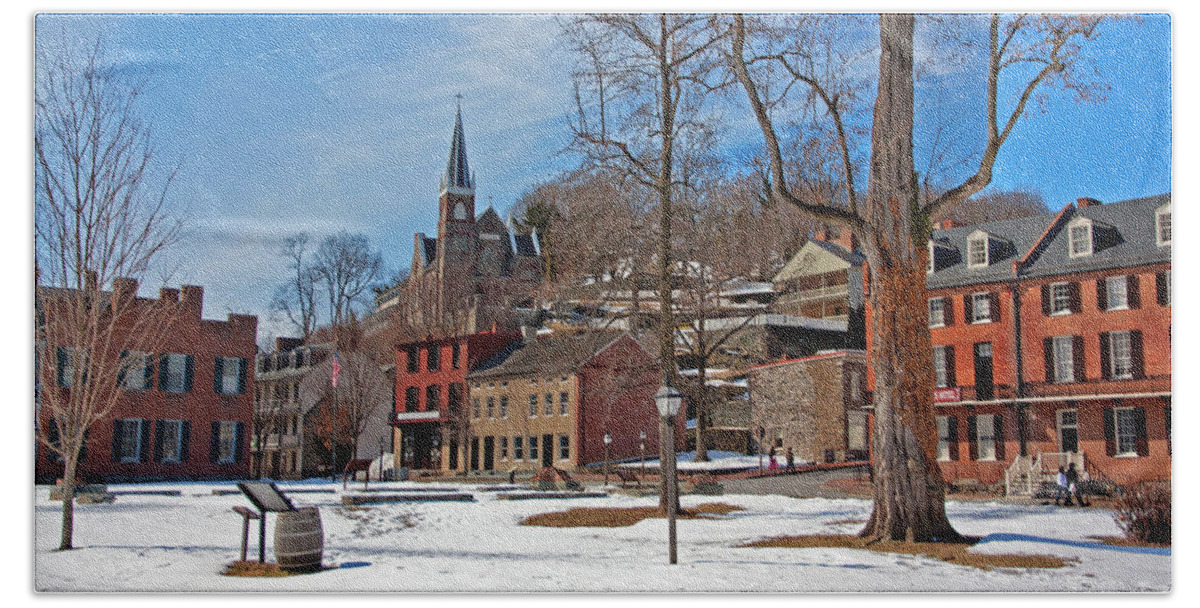 Historic Town Bath Towel featuring the photograph Winter in Harpers Ferry by Suzanne Stout