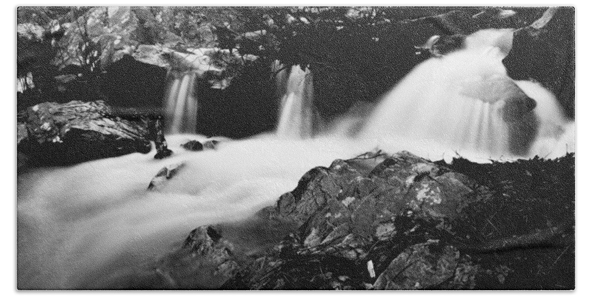 Stream Bath Towel featuring the photograph Winter Stream In Monochrome by Parker Cunningham