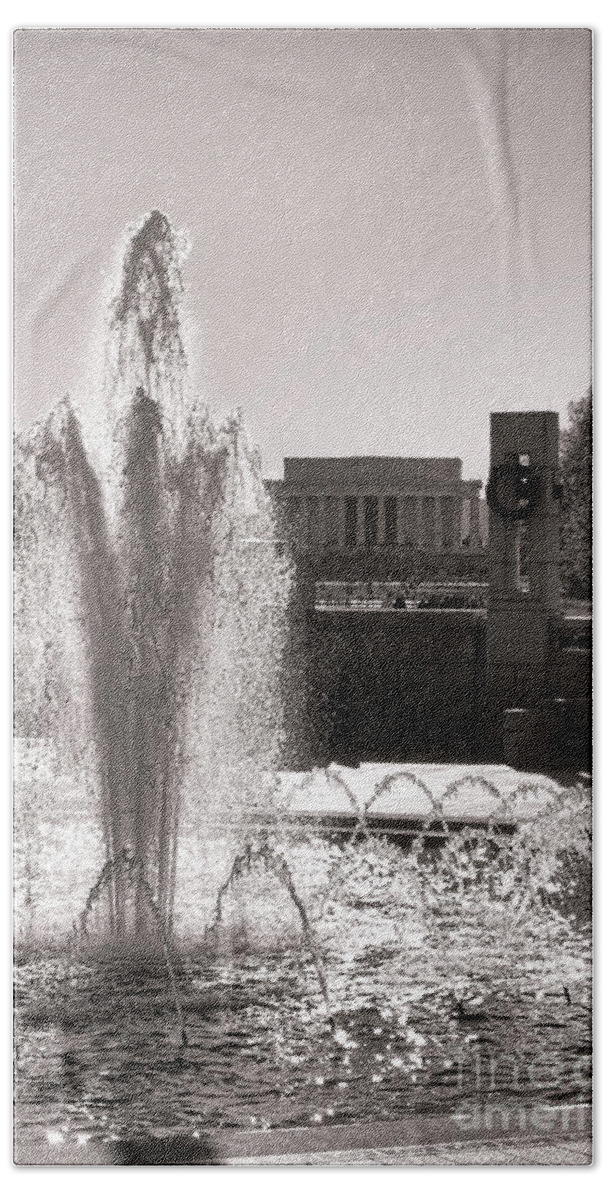 National Bath Towel featuring the photograph World War II Memorial Fountain by Olivier Le Queinec