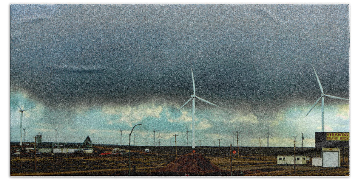 Landscape Bath Towel featuring the photograph Wyoming Wind Farm by Ron Roberts