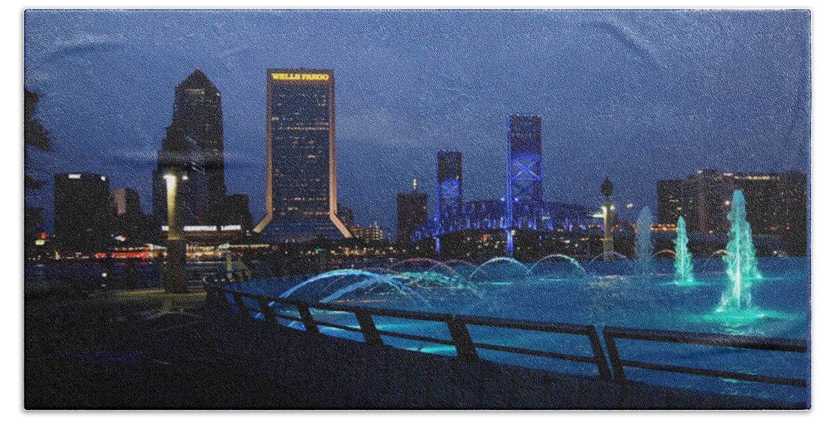 Jacksonville Bath Towel featuring the photograph Jacksonville Florida #1 by Alan Hutchins