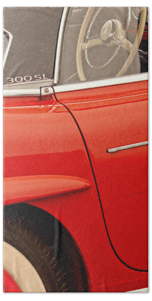 1962 Mercedes-benz 300 Sl Roadster Bath Towel featuring the photograph 1962 Mercedes-Benz 300 SL Roadster by Jill Reger