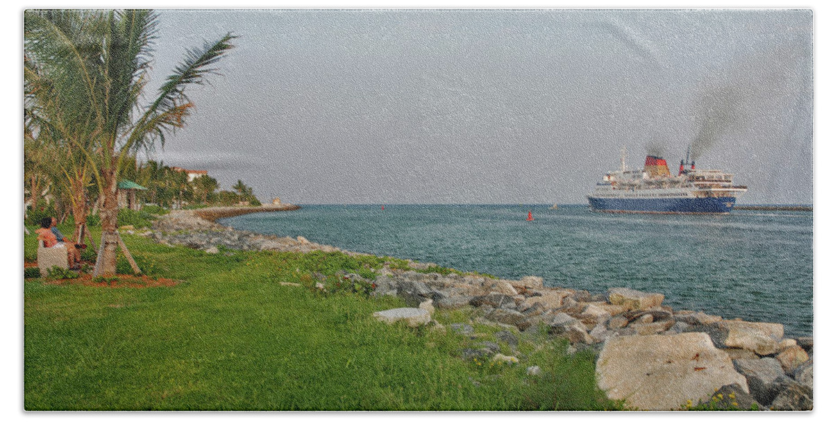  Bath Towel featuring the photograph 31- Vicarious Cruise by Joseph Keane