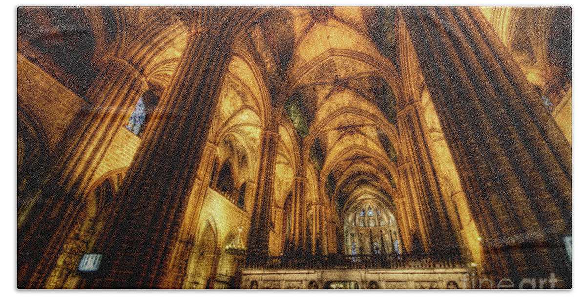 Yhun Suarez Bath Towel featuring the photograph Barcelona Cathedral by Yhun Suarez