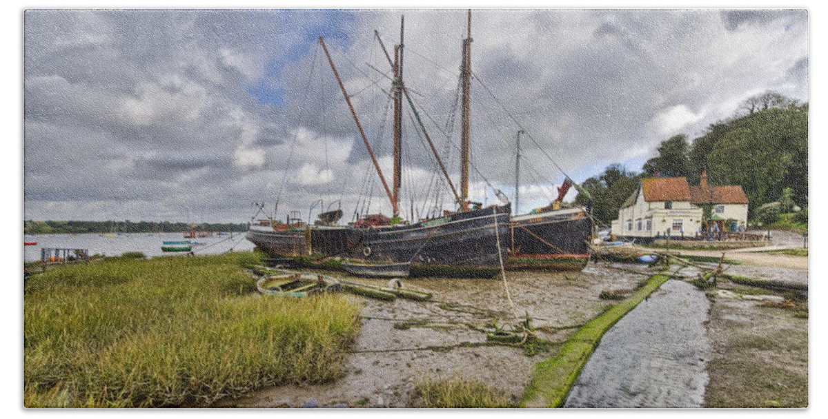 Butt & Oyster Bath Towel featuring the photograph Boats on the hard at Pin Mill by Gary Eason