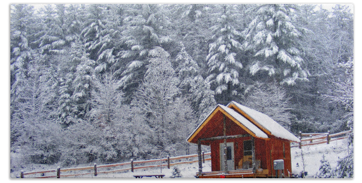 Cabins Hand Towel featuring the photograph Cabin in the Snow by Duane McCullough