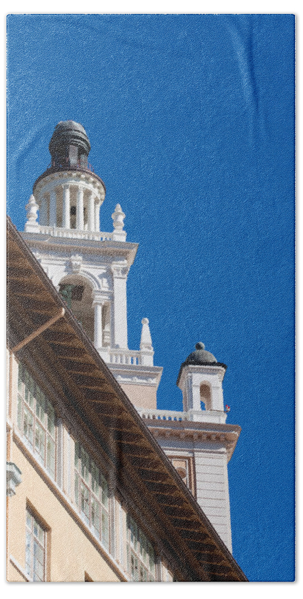 Biltmore Bath Towel featuring the photograph Coral Gables Biltmore Hotel Tower by Ed Gleichman