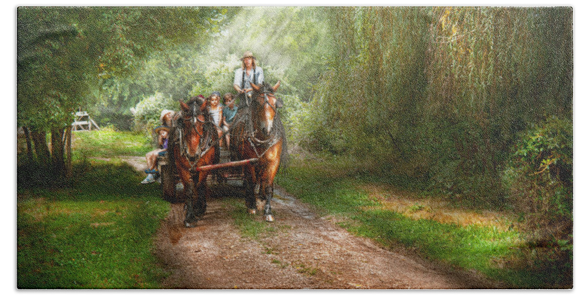 Country Bath Towel featuring the photograph Country - Horse - The hay ride by Mike Savad