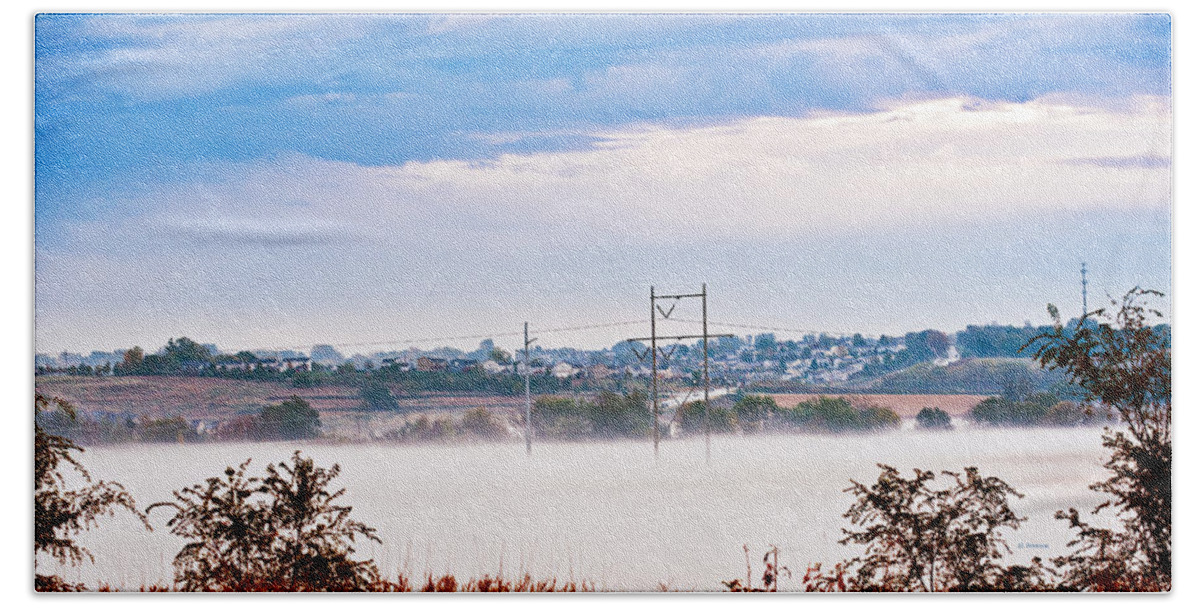 Sun Rise Bath Towel featuring the photograph Early Morning Lowland Fog by Ed Peterson