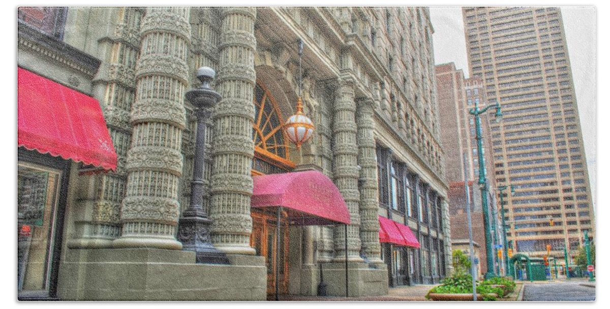  Bath Towel featuring the photograph Ellicott Square Building and HSBC by Michael Frank Jr