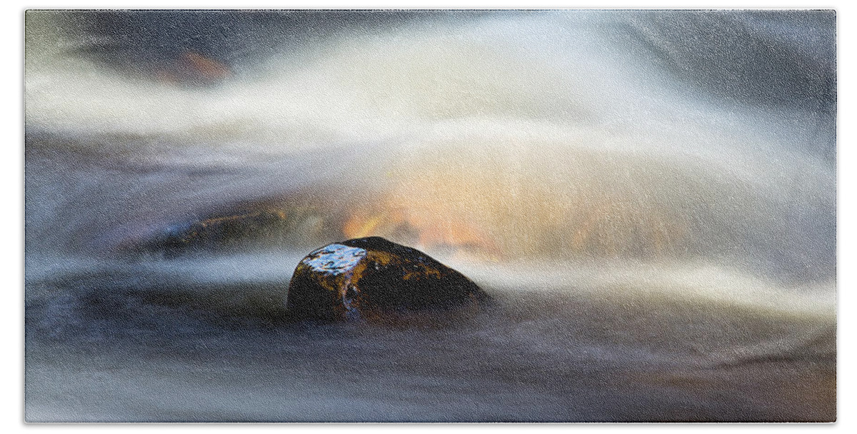Hart Burn Hand Towel featuring the photograph Flowing River II by David Pringle