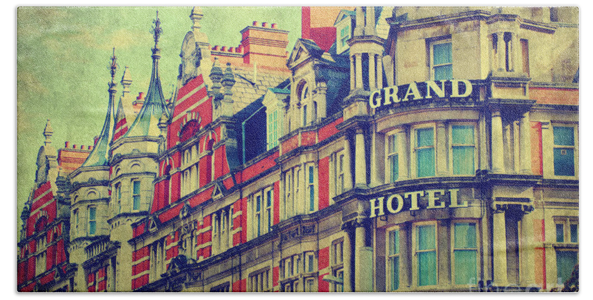 Yhun Suarez Hand Towel featuring the photograph Grand Hotel by Yhun Suarez