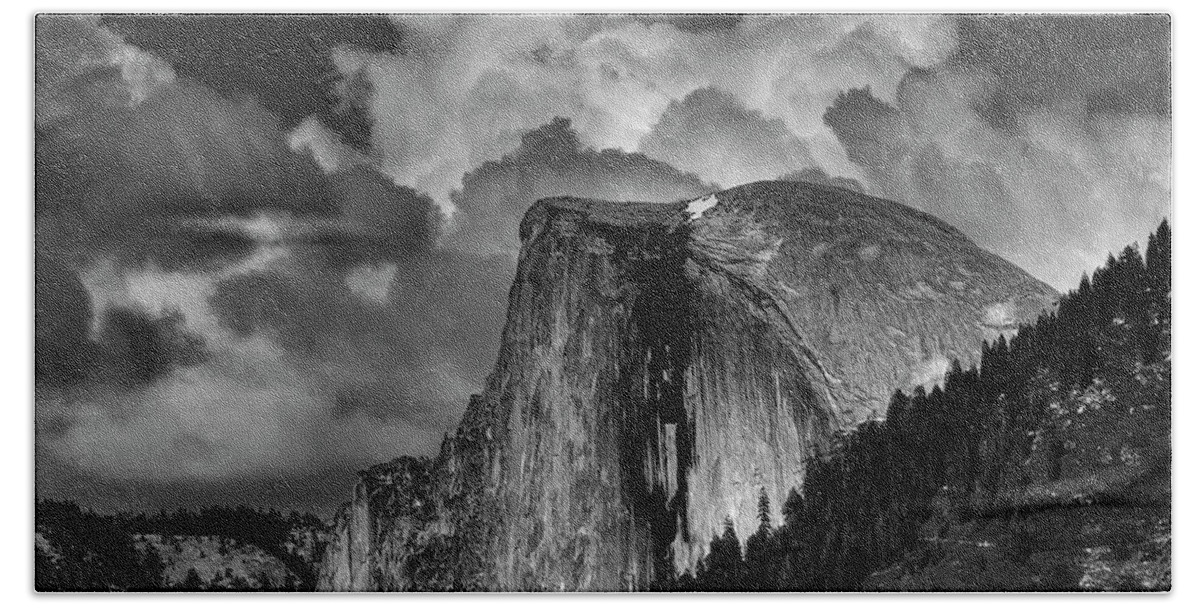 Yosemite Bath Towel featuring the photograph Half Dome by Beth Sargent