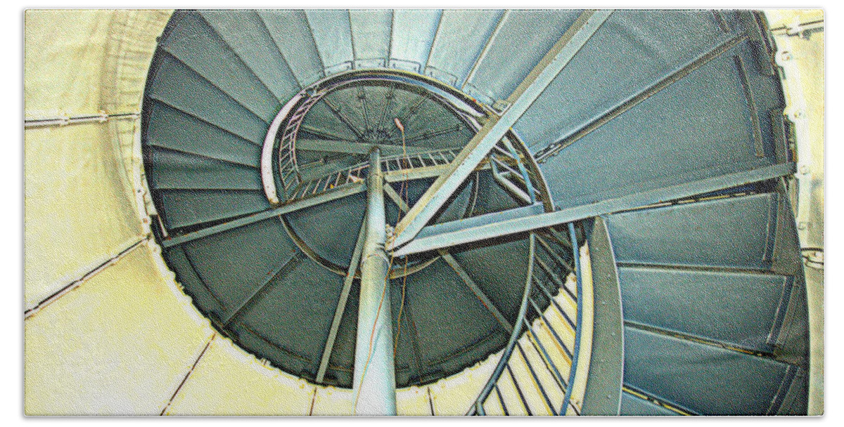 Sprial Stairway Bath Towel featuring the photograph How to climb a lighthouse by Bruce Carpenter