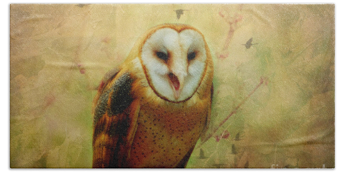  Bath Towel featuring the photograph I Will Make You Smile Owl by Peggy Franz