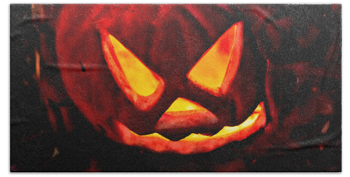 Halloween Bath Towel featuring the photograph Jack-O-Lantern by Christopher Holmes