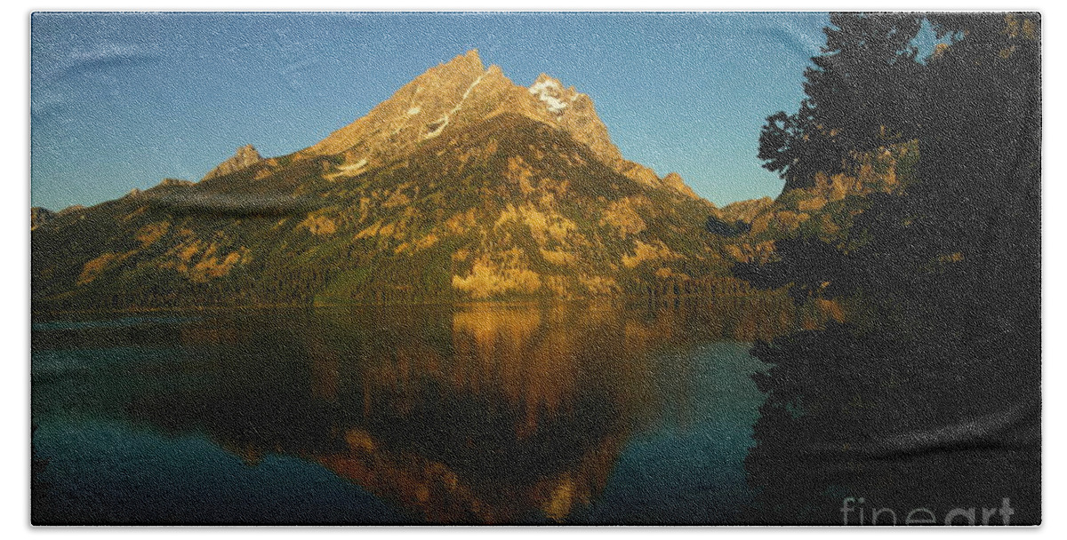 Water Hand Towel featuring the photograph Jenny Lake by Jeff Swan
