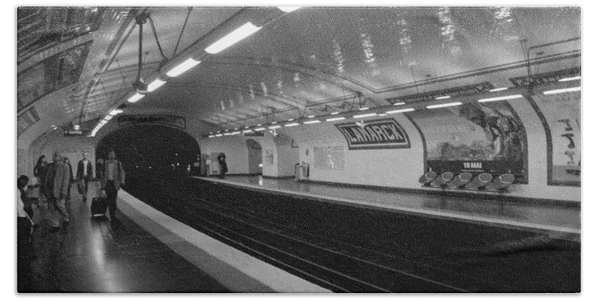 Lamarck Metro Stop Bath Sheet featuring the photograph Lamarck Metro Stop by Eric Tressler