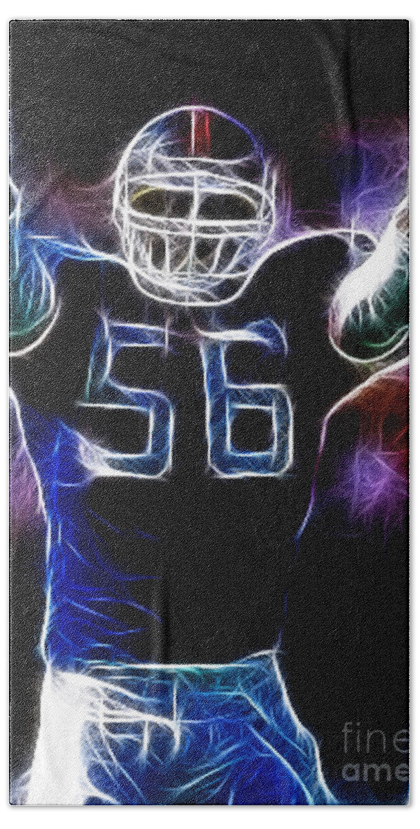 Lawrence Taylor Bath Towel featuring the photograph Lawrence Taylor by Paul Ward