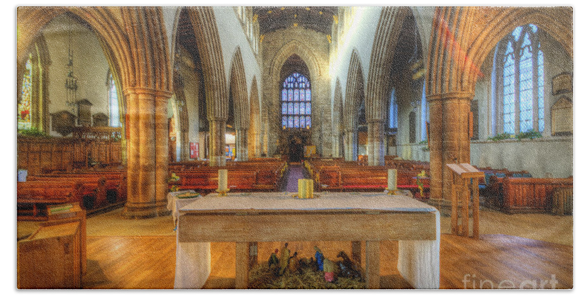 Yhun Suarez Bath Towel featuring the photograph Loughborough Church Altar by Yhun Suarez