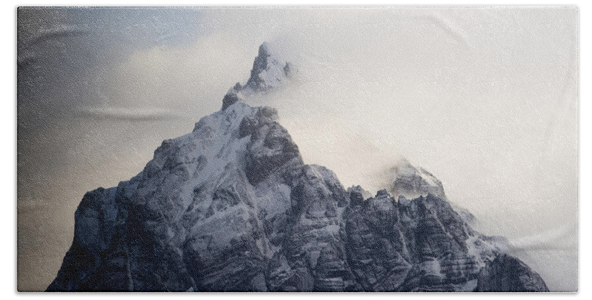 00429501 Bath Towel featuring the photograph Mountain Peak In The Salvesen Range by Flip Nicklin