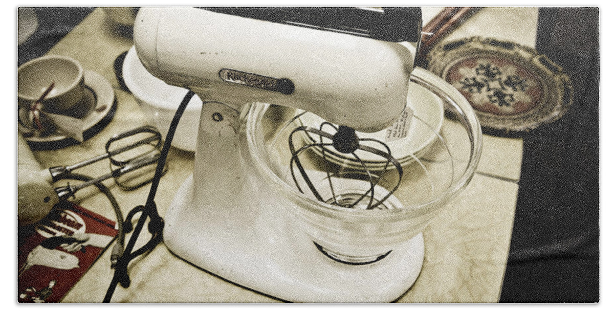 Old Kitchen-Aid Mixer Bath Towel by Marilyn Hunt - Pixels