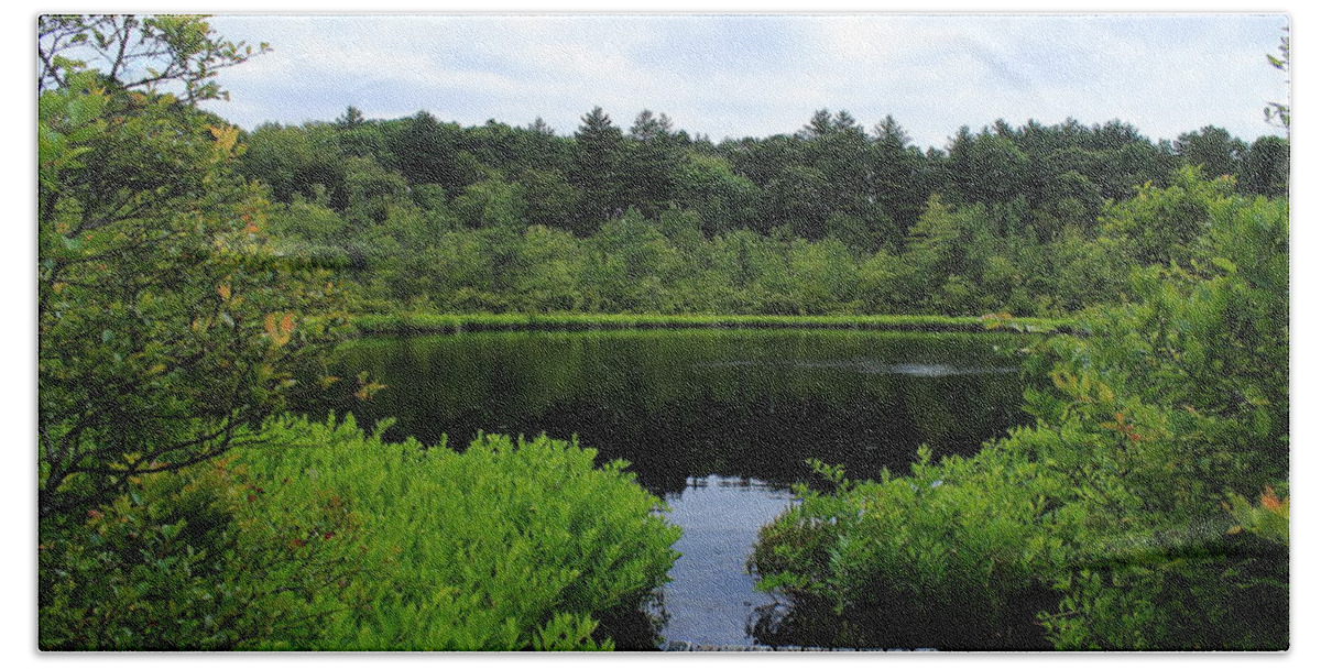 Ward Reservation Bath Towel featuring the photograph Pine Hole Pond by Jeff Heimlich