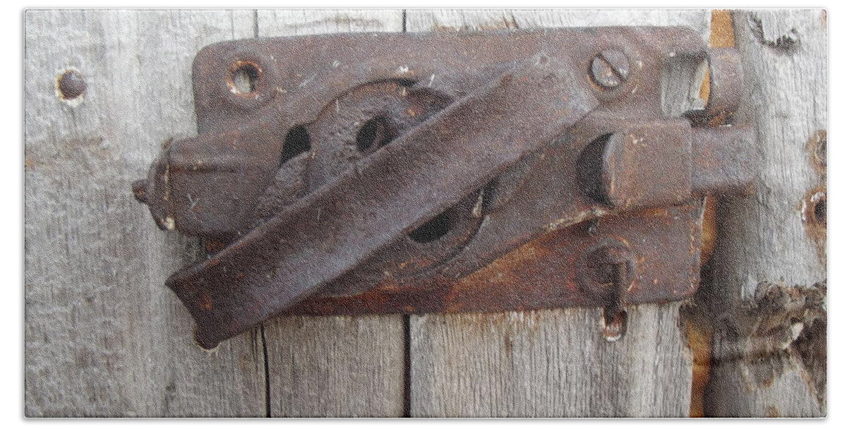 Latch Bath Towel featuring the photograph Rusted Latch by Bonfire Photography