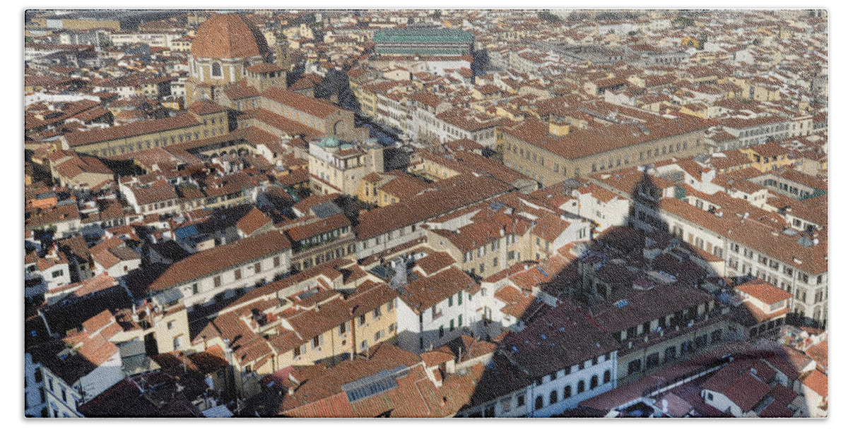 Duomo Bath Towel featuring the photograph San Lorenzo and Duomo shadow Florence by Gary Eason