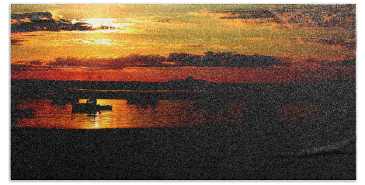 Landscape Bath Towel featuring the photograph Seabrook at Sunset 1b by Robert Morin